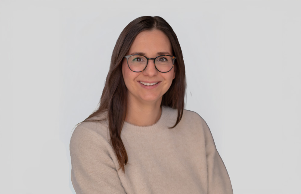 Porträtfoto von Laura Winter, Mitarbeiterin der ExRohr GmbH